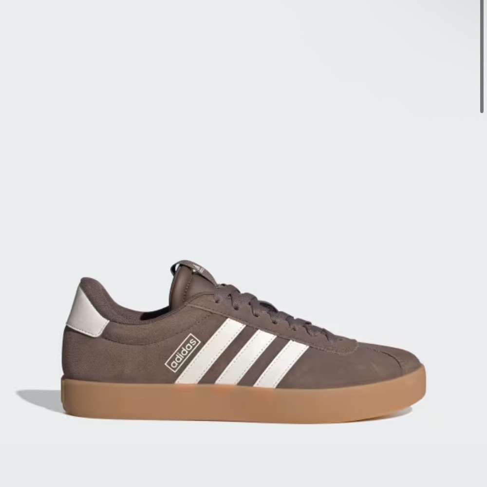 adidas Suede Low-Top Sneaker in Brown and White vI court 3.0